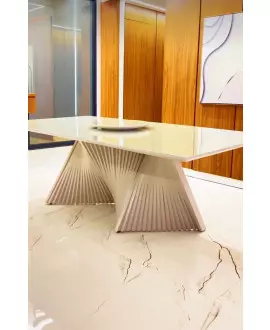 Mesa de Jantar Madeira Maciça Base Torcida com Vidro - Opala - Harmonia Salas